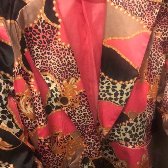 Blazer - Picture 2 of 4